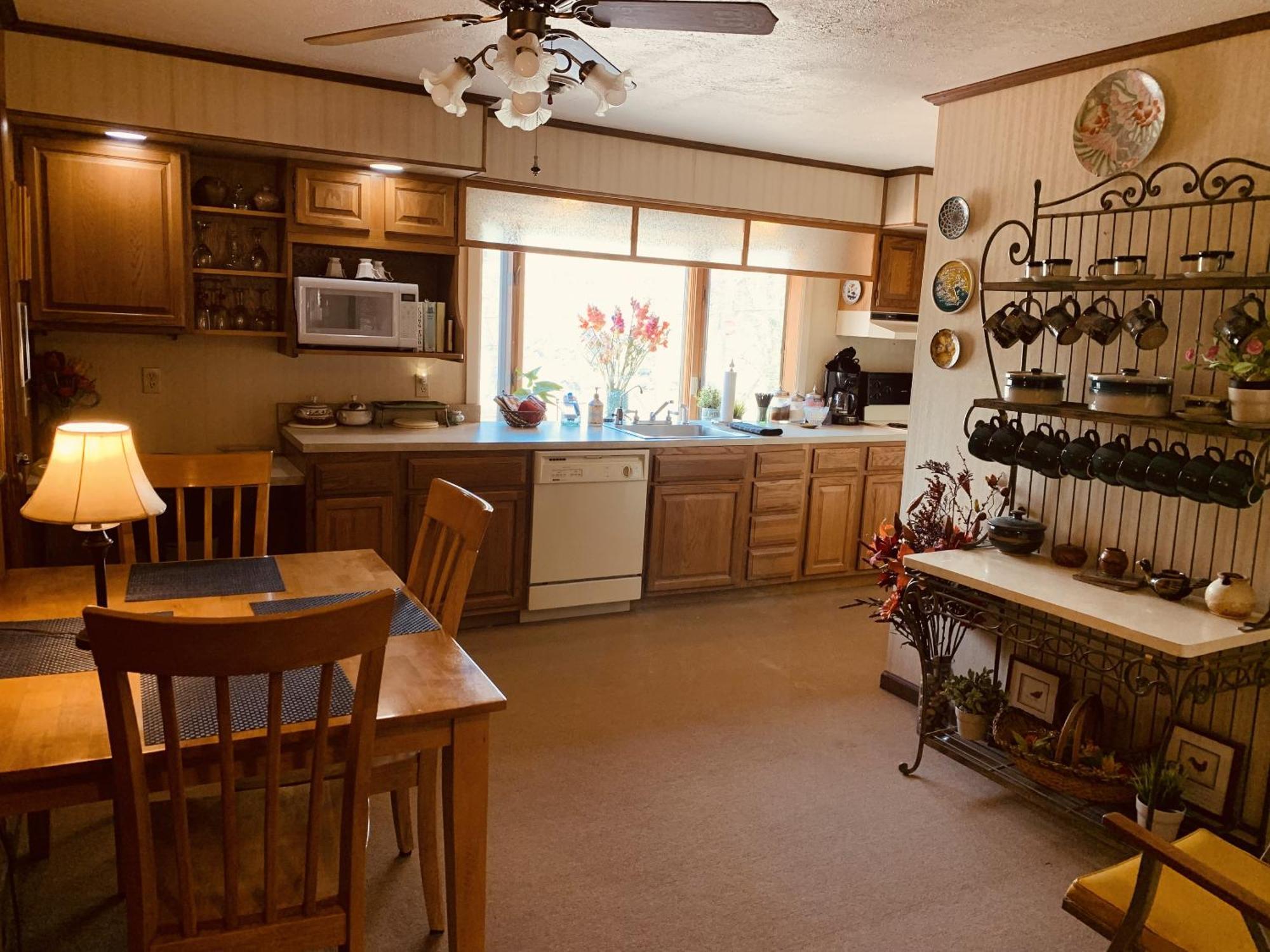 The Iris Garden Downtown Cottages And Suites Nashville Room photo