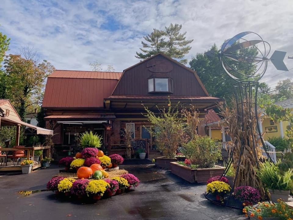 The Iris Garden Downtown Cottages And Suites Nashville Exterior photo